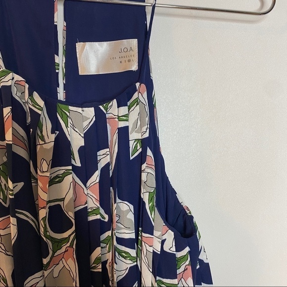 J.O.A. High Neck Pleated Floral Midi Dress Sz M - Picture 6 of 12